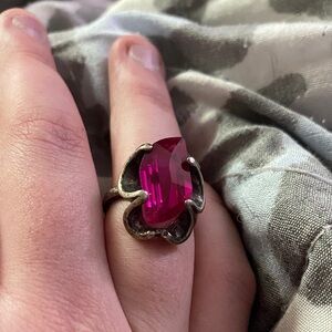 Elegant Silver Ring with Pink Gemstone